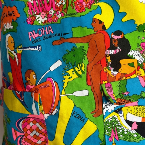 Colorful Sleeveless Graphic Dress - Picture 5 of 17